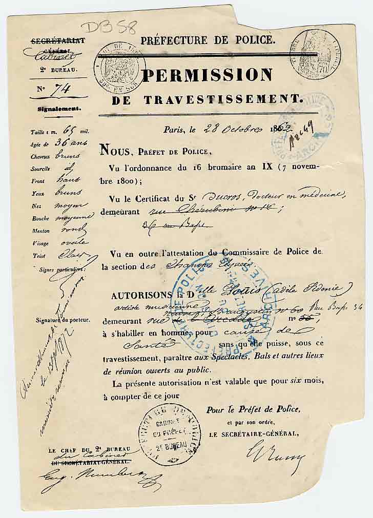 femme pantalon interdit