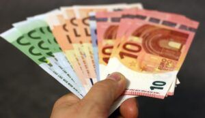 Trading : Combien investir pour être rentable ?
